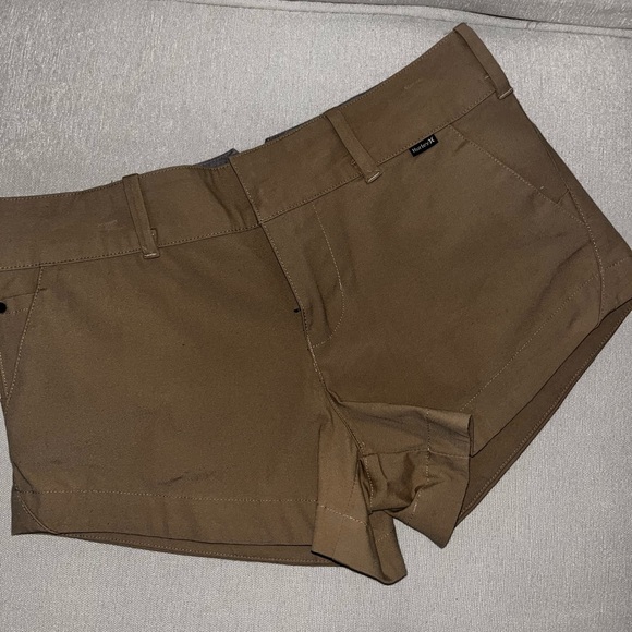 Hurley size 0 booty shorts in khaki - Picture 7 of 8